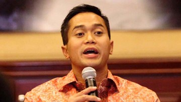 Cerita Anindya Bakrie Kembaran Berbatik Bomba Bareng Elon Musk